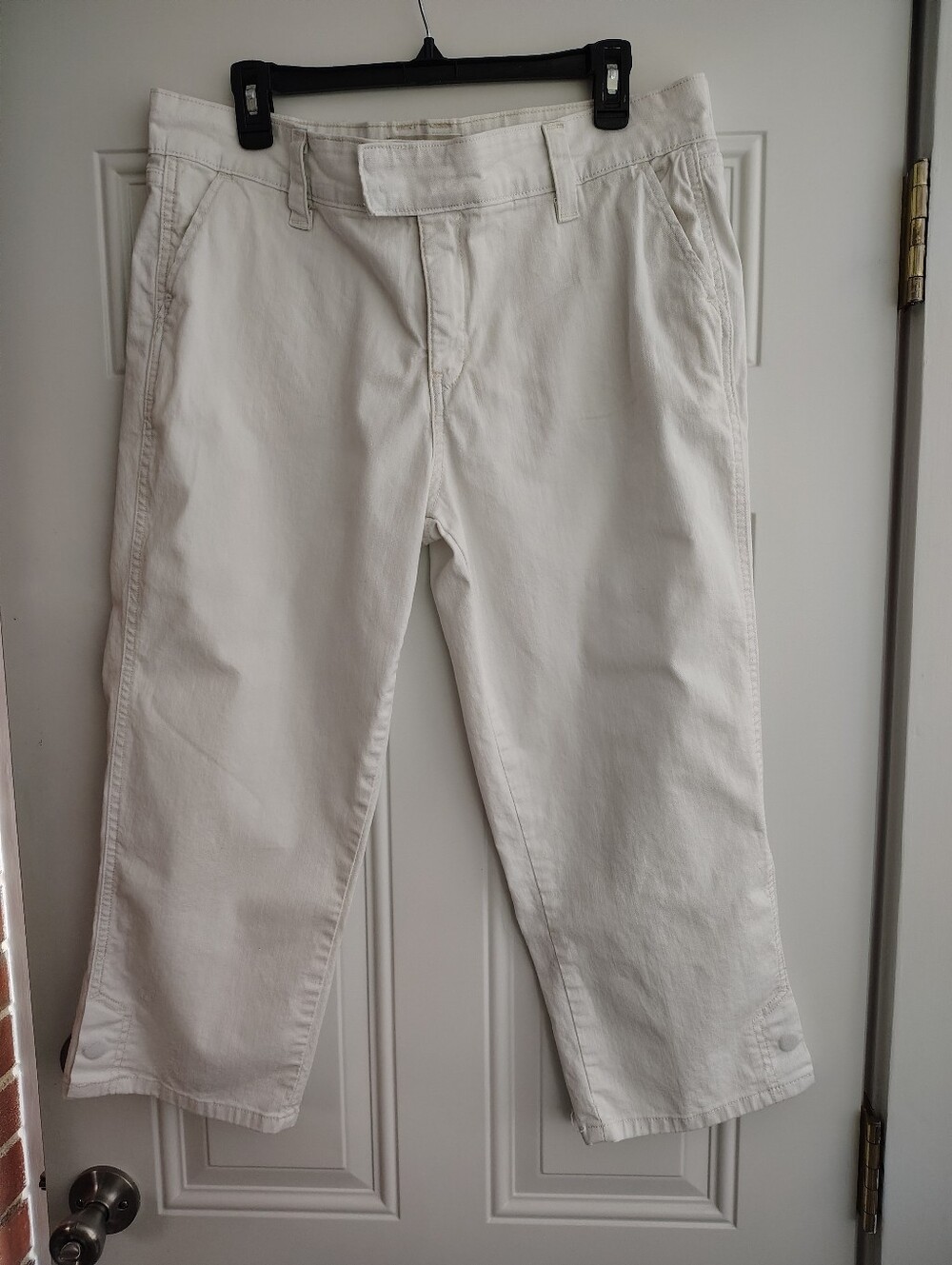 Signature Levi Strauss White Denim Capri Pants Mid-Rise Stretch - Women’s Mis 16
